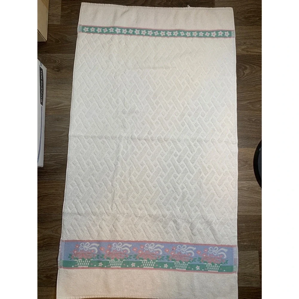 Vintage Utica Grandmacore Towel Set of 3 100% Cotton Made in USA White 80s